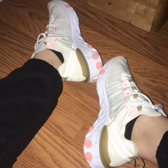 Nike React - Picture 3 of 5